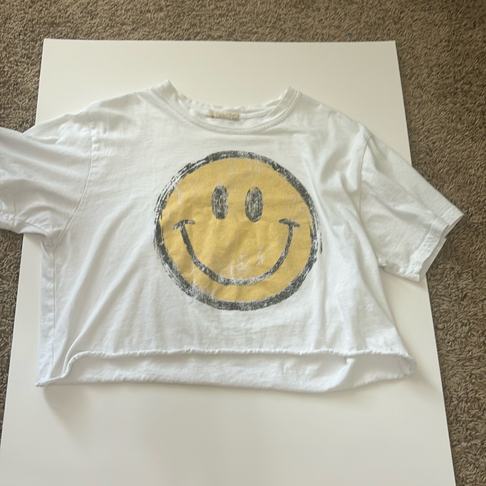 Altar’d State Smiley Face Cropped TShirt